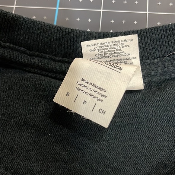 Five Finger Death Punch band Concert T-shirt shirt - Picture 7 of 11